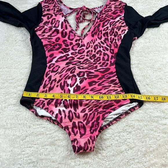 Y Customs Swimsuit long sleeved pink leopard one piece suit, size large - Picture 6 of 11